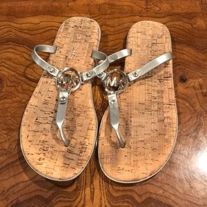Michael Kors Size 10 sandal (silver)